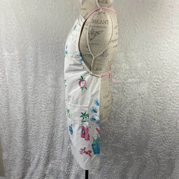 Vintage 1960s White Floral Print Full Apron with Pocket - Picture 7 of 9